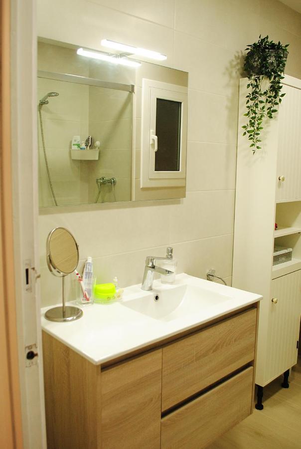 Habitacion Con Patio En Piso Compartido 카펠라데스 외부 사진